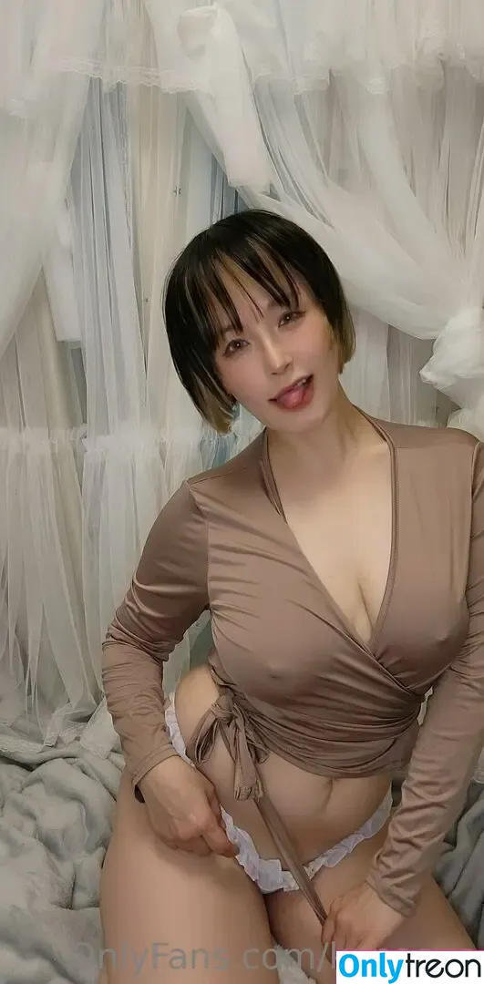 kanaaxo nude photo #0065 (kanaaxo)