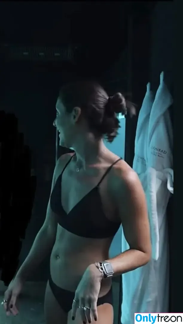 Kara Buchanan nude photo #0002 (karabuchanann / lewbuchananmtb)