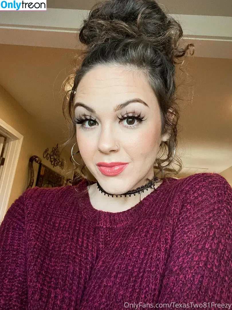 karahtxhotwife nude photo #0005 (karahtxhotwife)