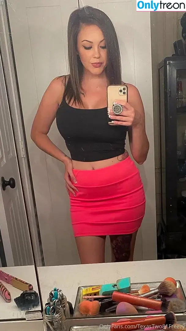 karahtxhotwife nude photo #0033 (karahtxhotwife)