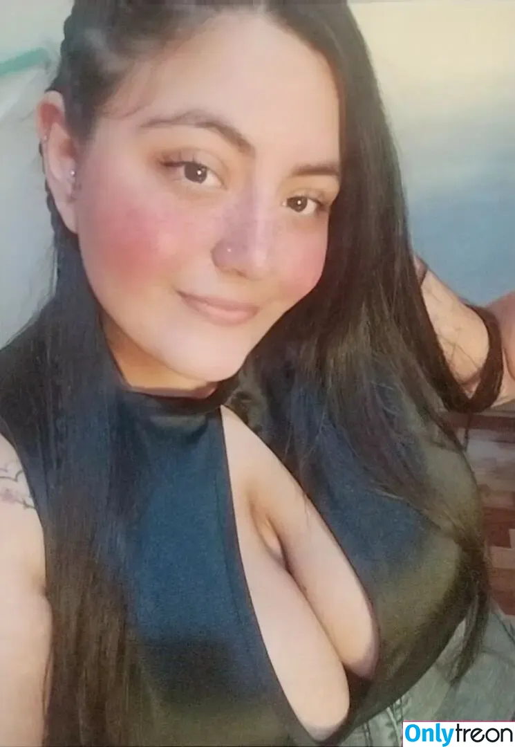 Karen Cornejo nude photo #0003 (karencitaa24_)