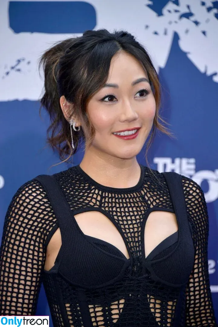 Karen Fukuhara nude photo #0023 (Kimiko / karenfukuhara)