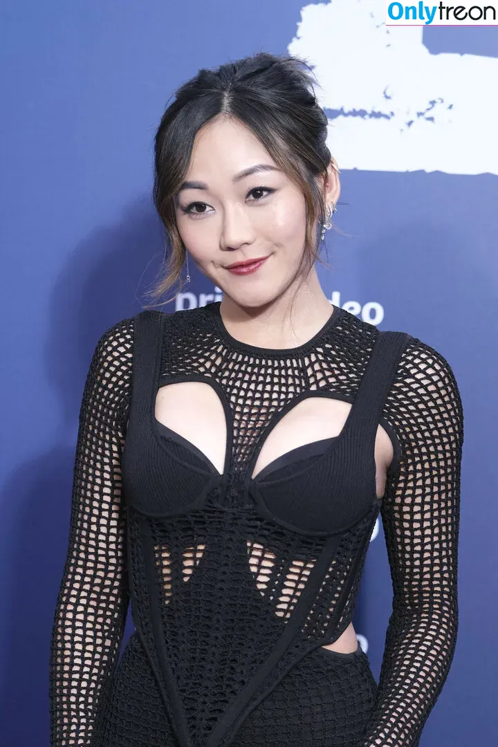 Karen Fukuhara nude photo #0041 (Kimiko / karenfukuhara)