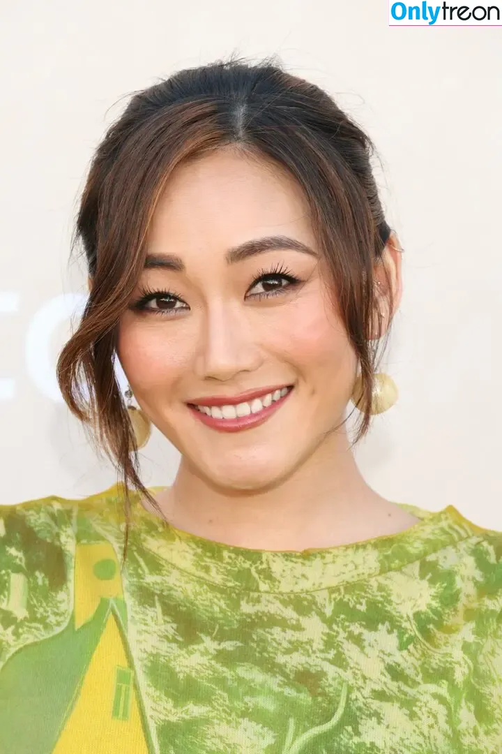 Karen Fukuhara nude photo #0272 (Kimiko / karenfukuhara)