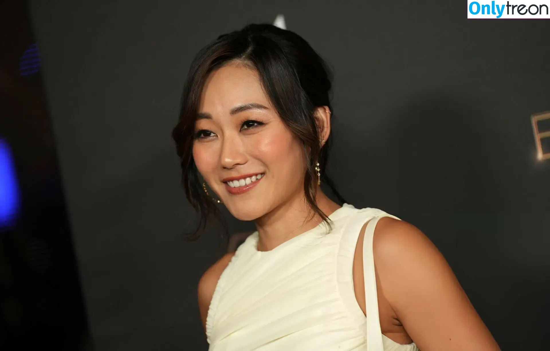 Karen Fukuhara nude photo #0402 (Kimiko / karenfukuhara)