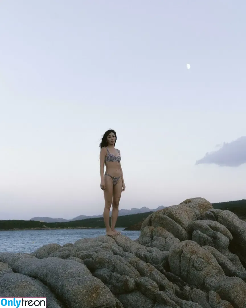 Karen Fukuhara nude photo #0811 (Kimiko / karenfukuhara)