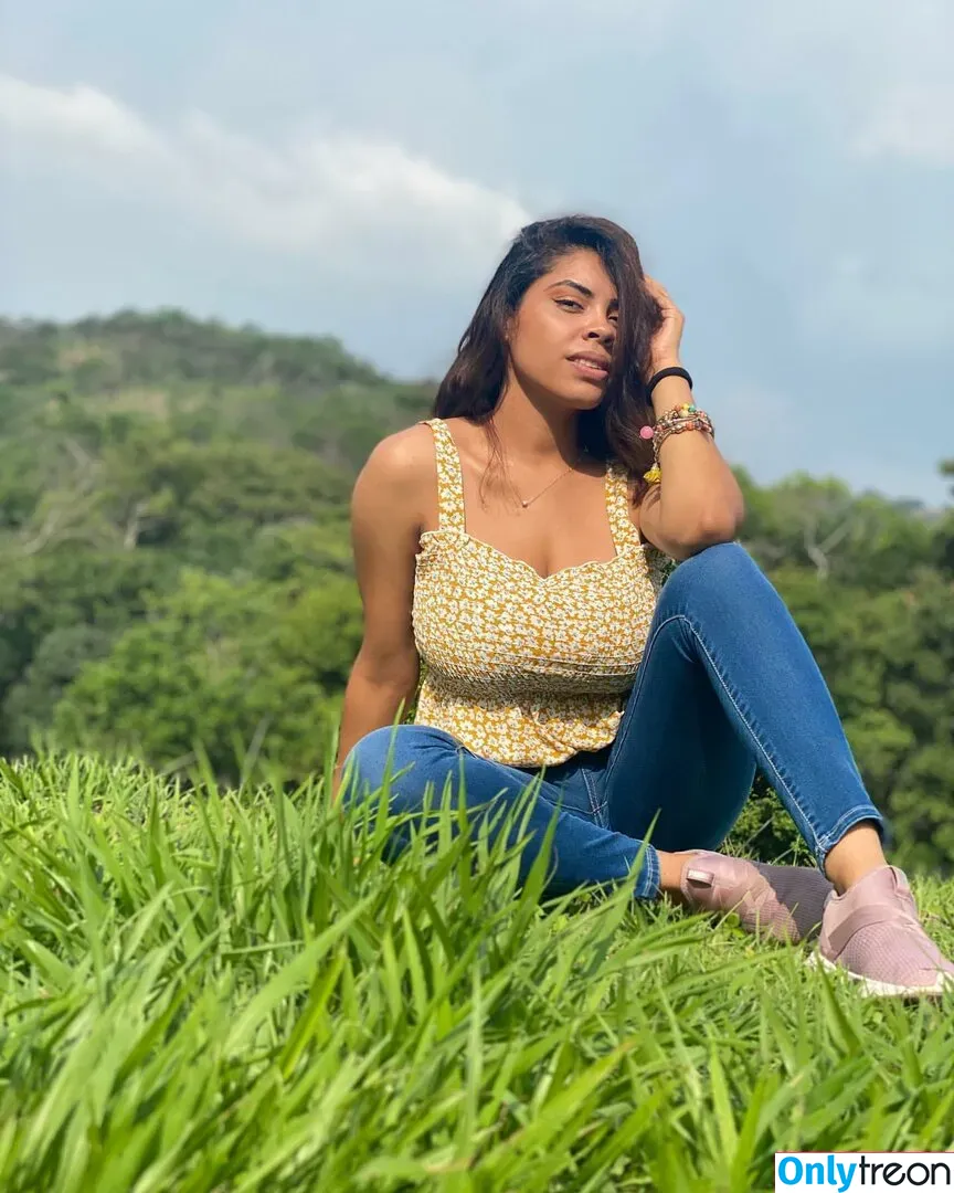 Karen Garcia nude photo #0021 (Karengarciaalf)