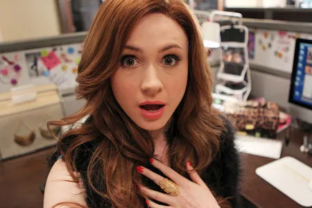 Karen Gillan / karengillan nude photo #0018