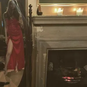 Karen Gillan / karengillan nude photo #0050