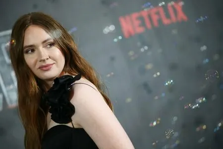 Karen Gillan / karengillan nude photo #0094