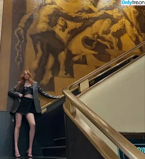 Karen Gillan / karengillan nude photo #0769