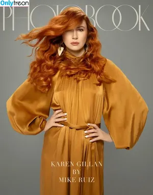 Karen Gillan / karengillan nude photo #0809