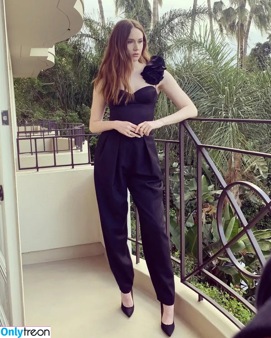 Karen Gillan nude photo #0003 (karengillan)