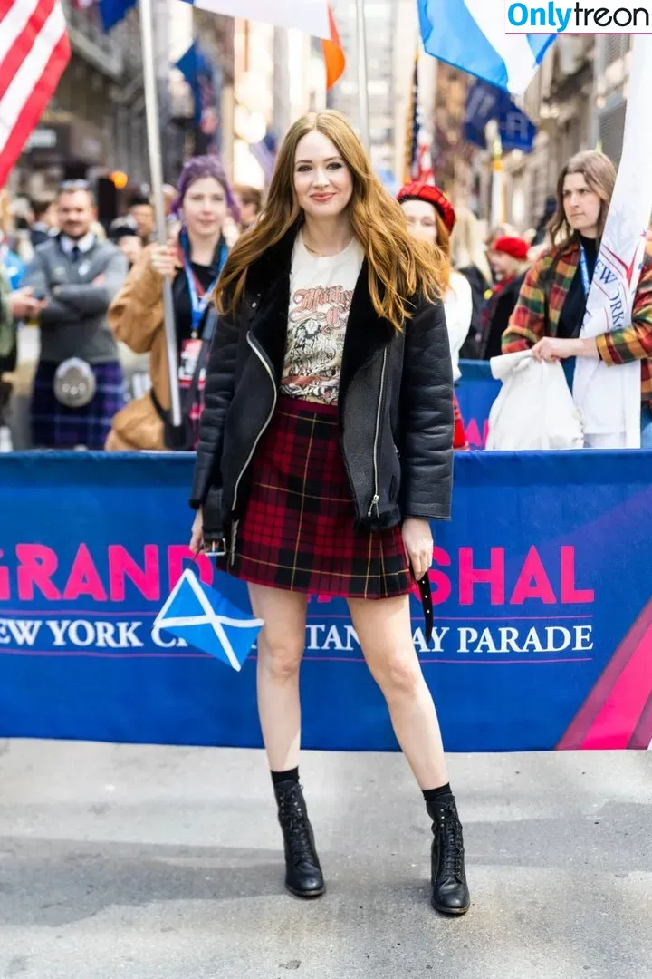 Karen Gillan nude photo #0035 (karengillan)