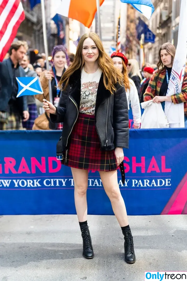 Karen Gillan nude photo #0039 (karengillan)