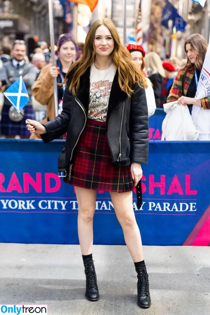 Karen Gillan nude photo #0040 (karengillan)