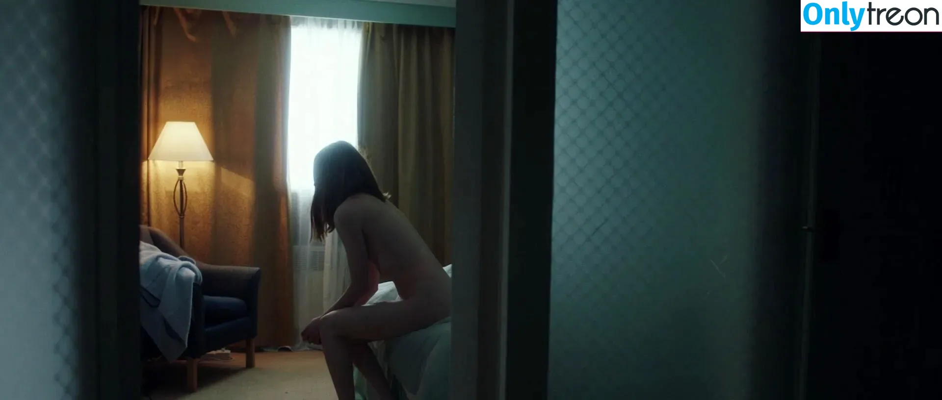 Karen Gillan nude photo #0066 (karengillan)