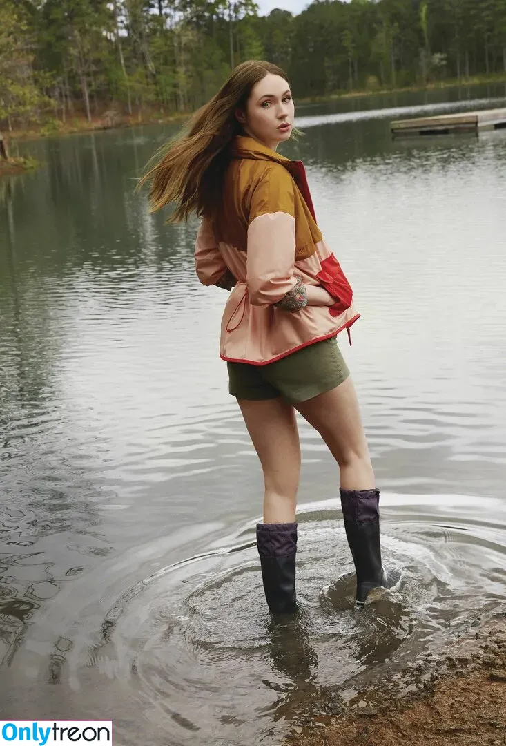 Karen Gillan nude photo #0087 (karengillan)