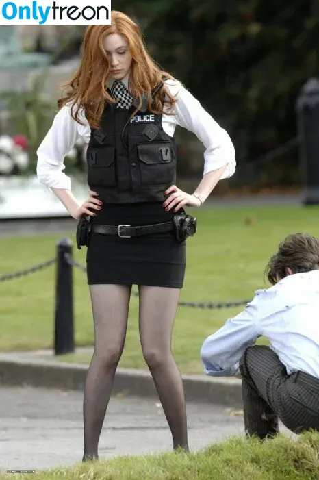 Karen Gillan nude photo #0172 (karengillan)