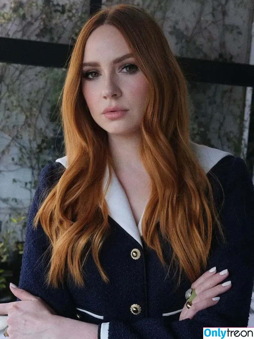 Karen Gillan nude photo #0794 (karengillan)