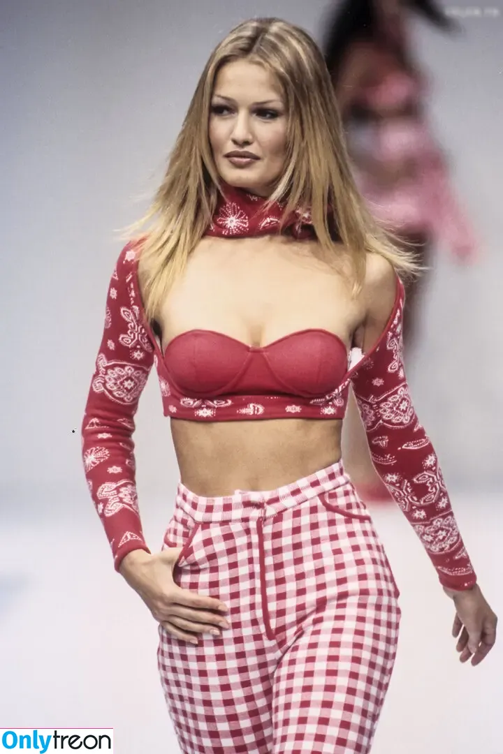 Karen Mulder nude photo #0020 (Karen Mulder)