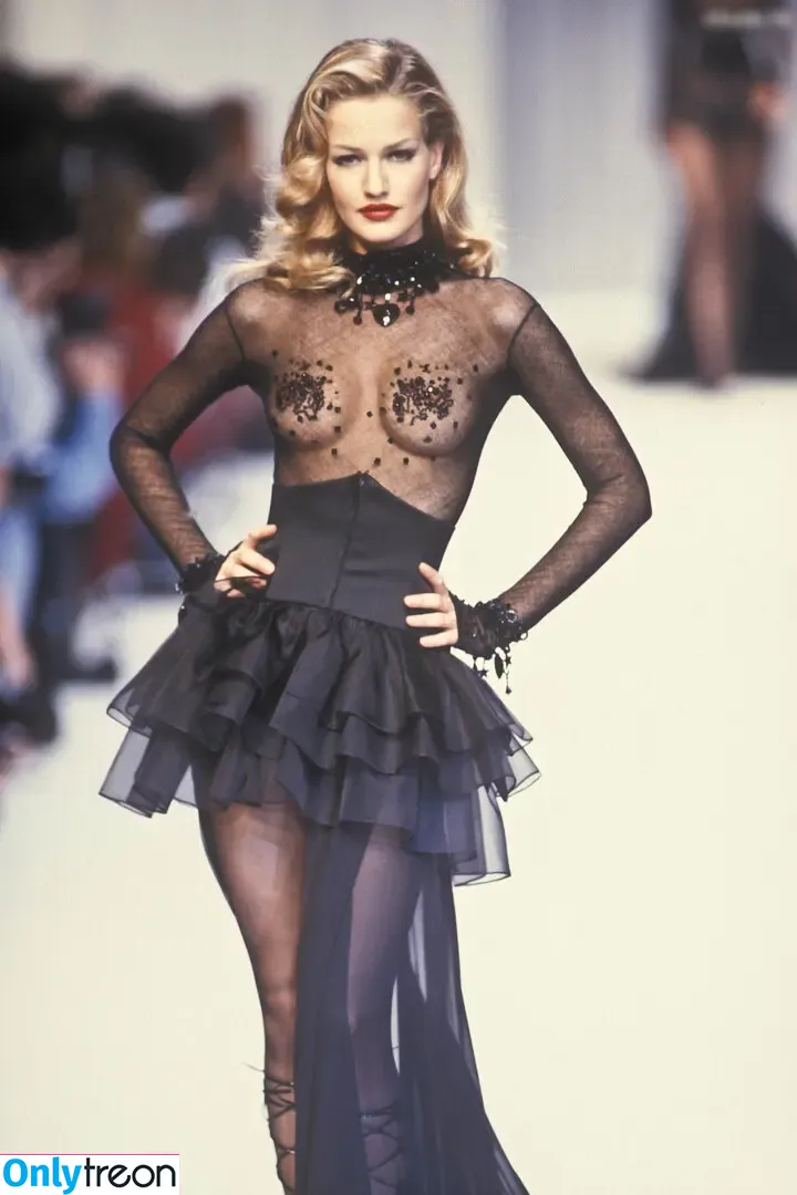 Karen Mulder nude photo #0072 (Karen Mulder)