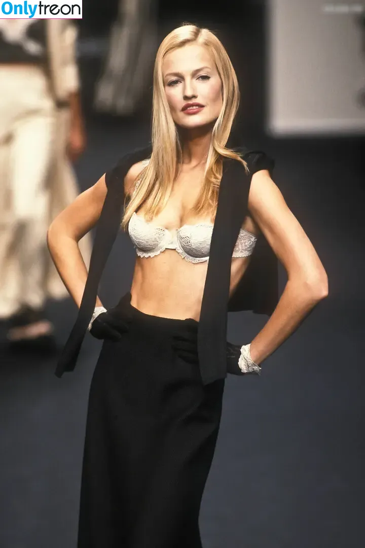 Karen Mulder nude photo #0115 (Karen Mulder)