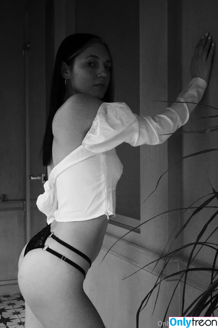Kari.i nude photo #0069 (Kari.i)