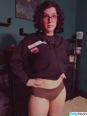  nude photo #0002