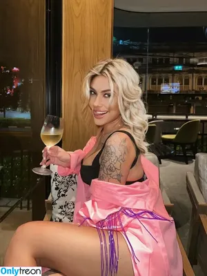 Karina / Kfaye / karinagarciaoficial / katarinabluu nude photo #0015
