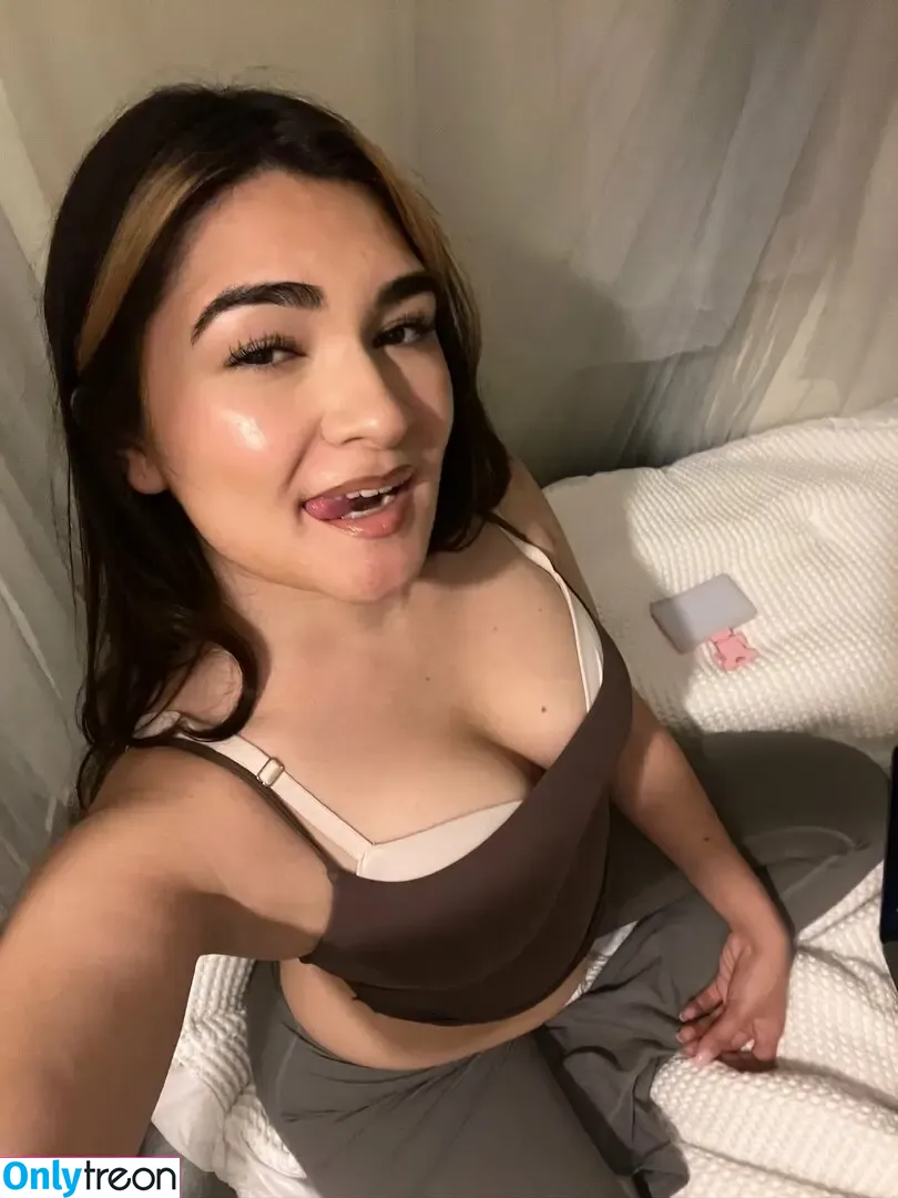 karinamasfina nude photo #0096 (karinamasfina)