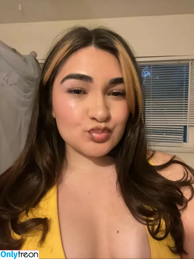 karinamasfina nude photo #0099 (karinamasfina)