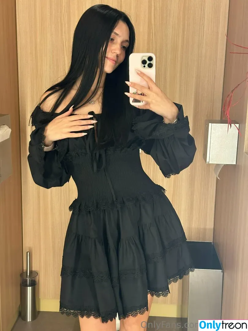 karisha.x nude photo #0330 (karnex.x)