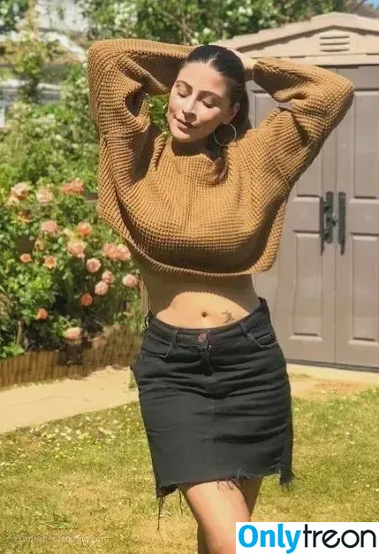 Karishma Kotak nude photo #0043 (karishmakotak26)