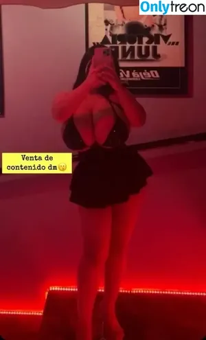  nude photo #0004