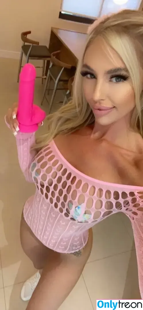 karleystokes nude photo #1879 (karley_stokes)
