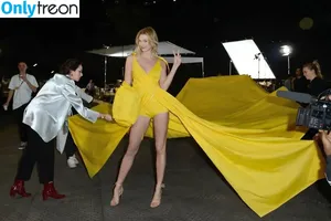 Karlie Kloss / karliekloss nude photo #0547