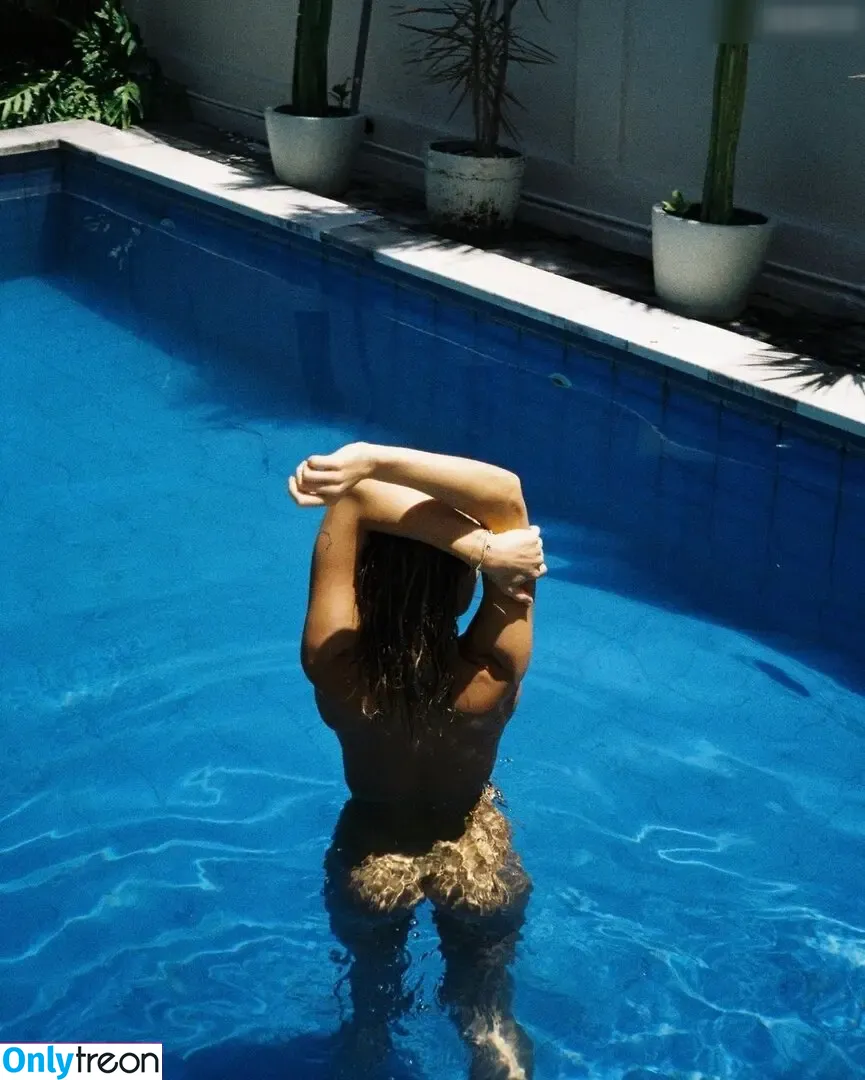 Karlotta Emilie Henke nude photo #0008 (karlotta.emilie)