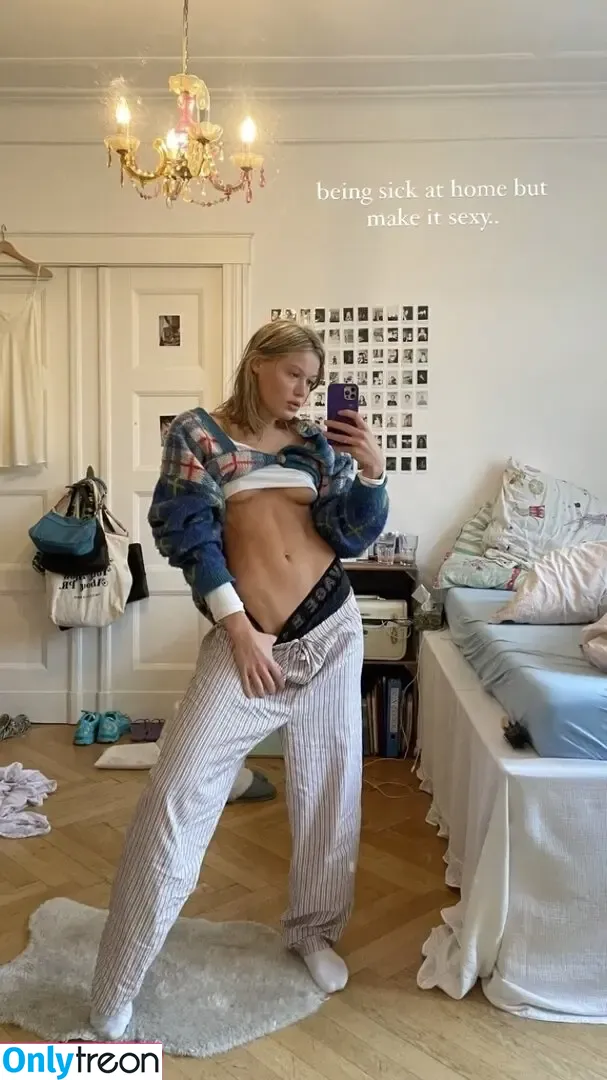 Karlotta Emilie Henke nude photo #0030 (karlotta.emilie)