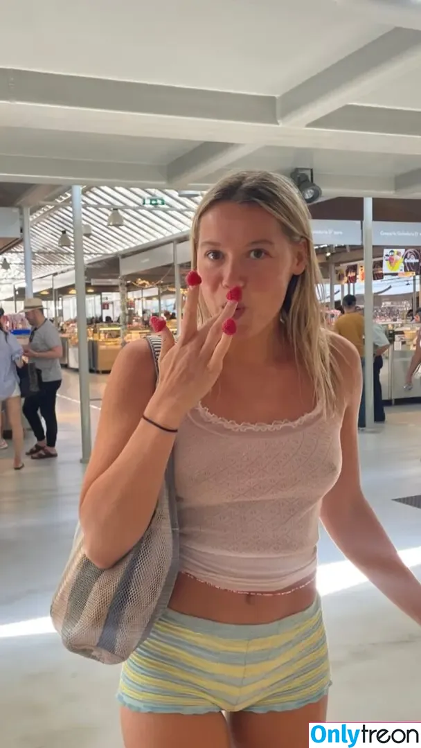Karlotta Emilie Henke nude photo #0067 (karlotta.emilie)