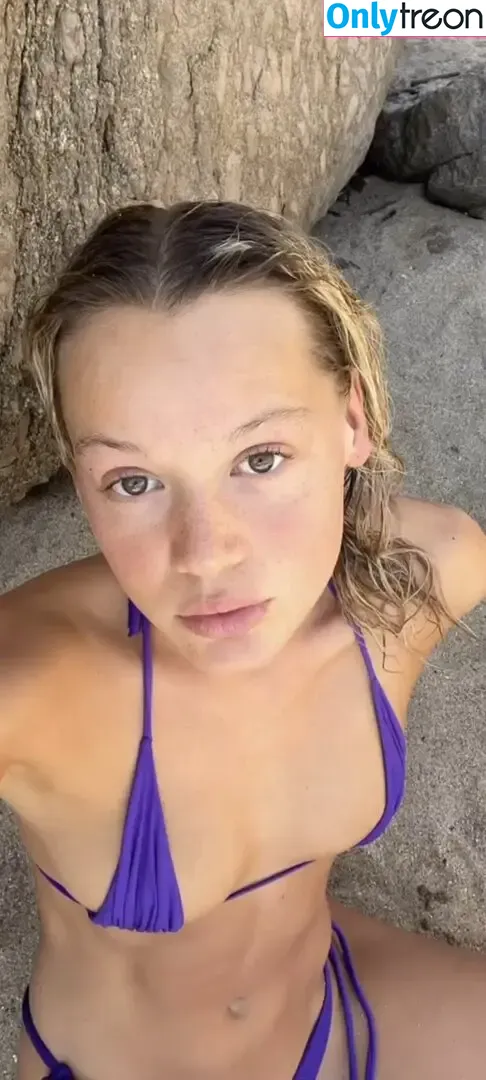 Karlotta Emilie Henke nude photo #0135 (karlotta.emilie)