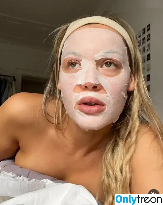 Karlotta Emilie Henke nude photo #0146 (karlotta.emilie)