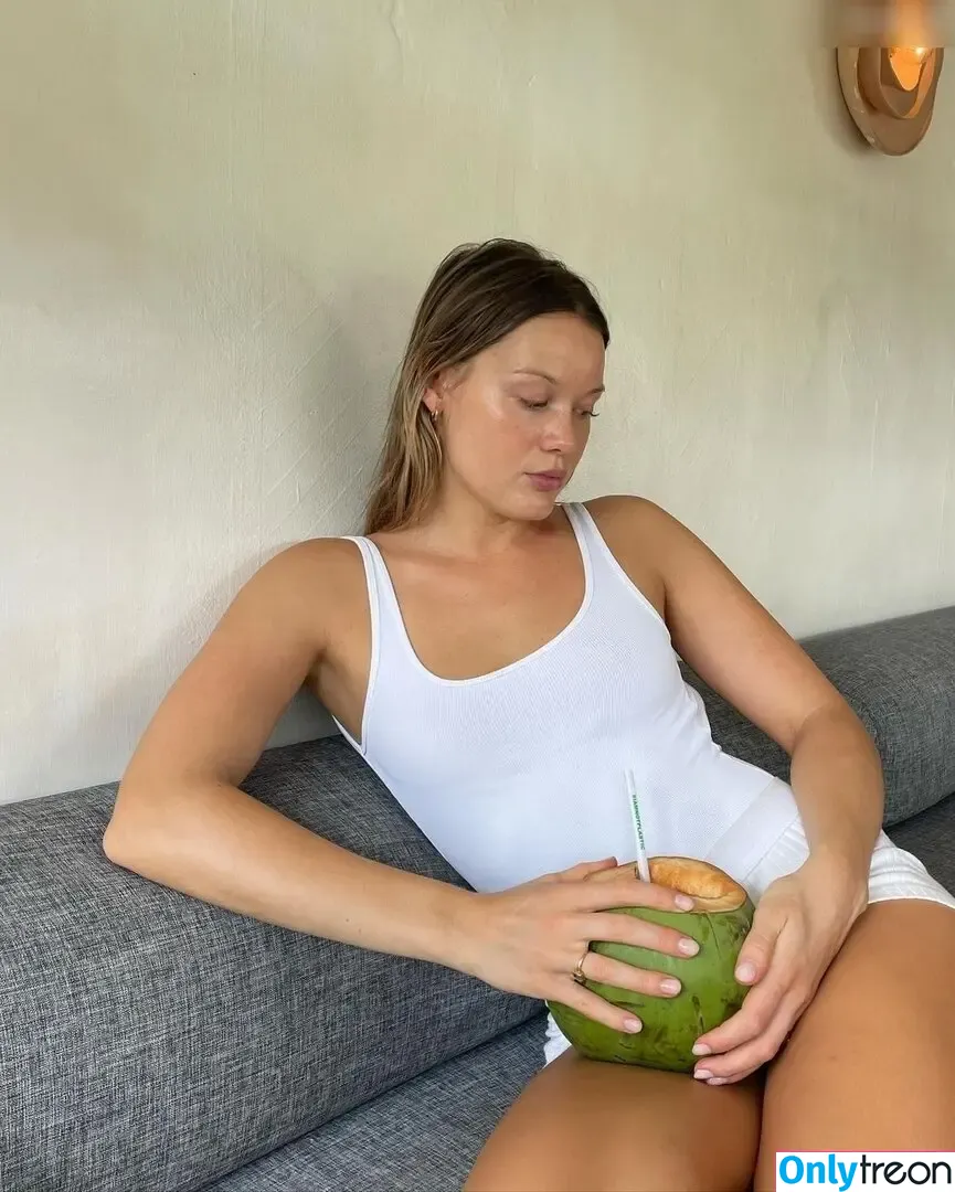 Karlotta Emilie Henke nude photo #0196 (karlotta.emilie)