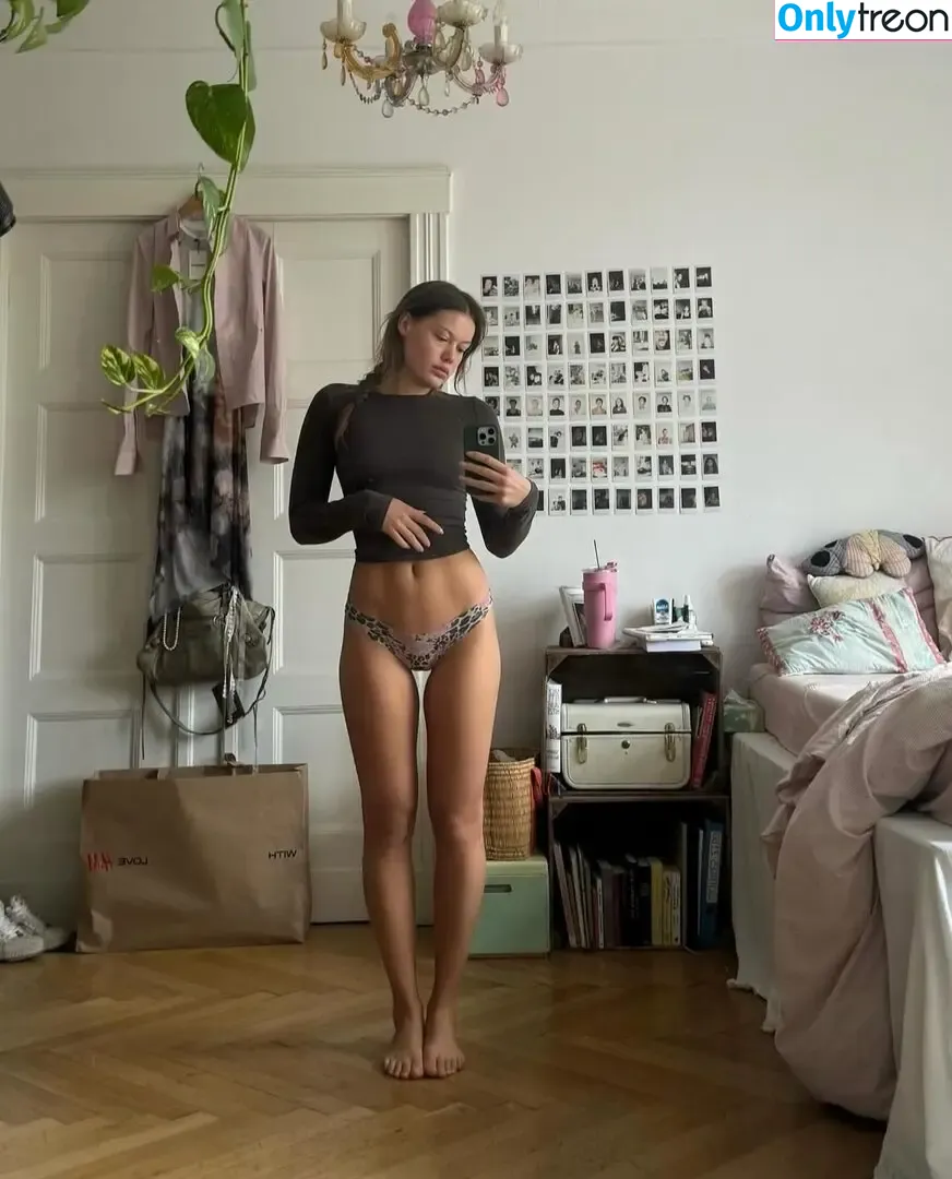 Karlotta Emilie Henke nude photo #0332 (karlotta.emilie)