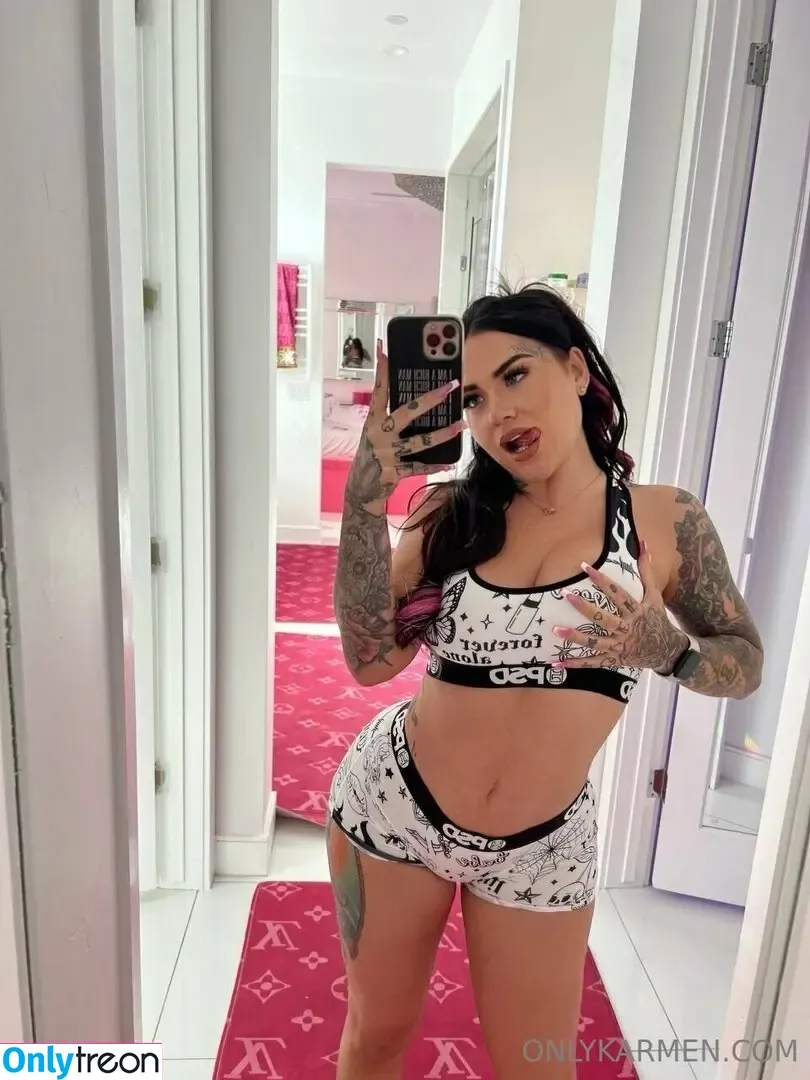 karmenkarma nude photo #0021 (karmenkarma)