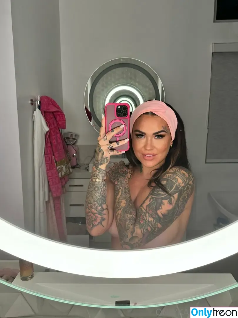 karmenkarma nude photo #0134 (karmenkarma)