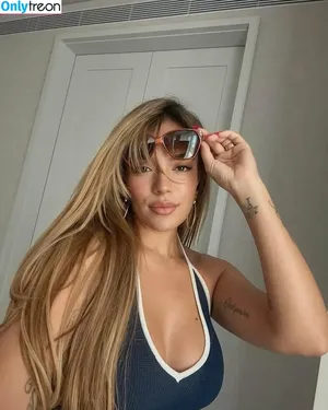 Karol G / karolg / karolgfriend nude photo #0524