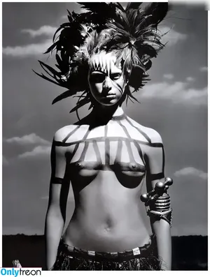 Karolína Kurková / karolinakurkova nude photo #0040