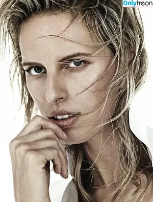 Karolína Kurková / karolinakurkova nude photo #0204