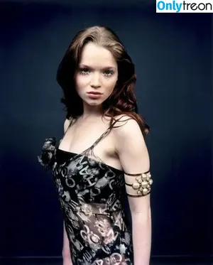 Karoline Herfurth / karolineherfurth nude photo #0060
